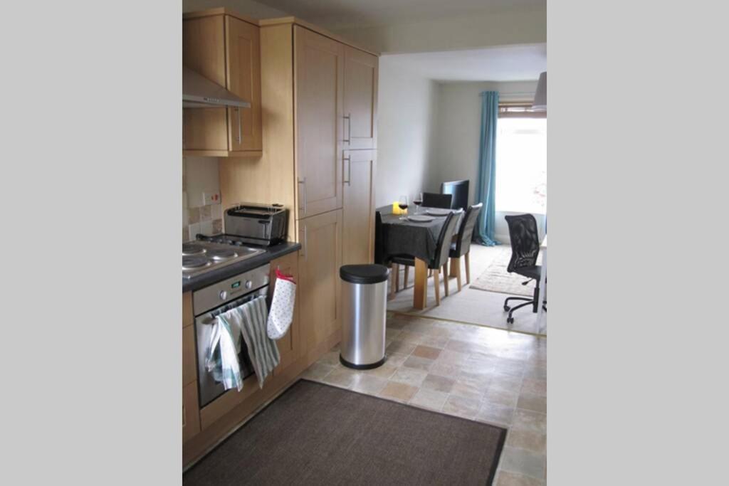 Spire View Apartment Salisbury Extérieur photo